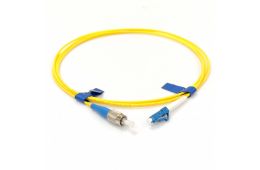 Патчкорд CMS FC/UPC-LC/UPC SM 2м Simplex, Slim 2мм (UPC-2FCLC(SM)S(ON)S)