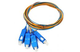 Набор цветных пигтейлов CMS SC/UPC 1.5 м, SM, Easy strip, для 4 волокон (PG-1.5SC(SM)(ON)E-K4)