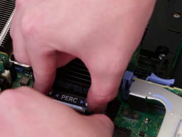 Dell EMC PowerEdge R640: Remove/Install Integrated Storage Controller