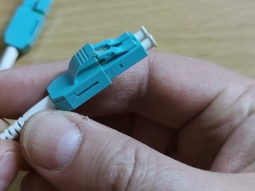 Corning - оптоволоконные патч-корды LC-LC (OM3) Uniboot